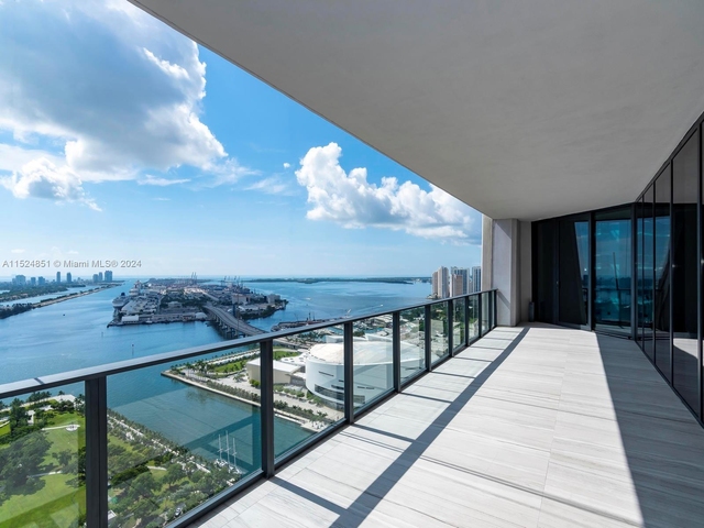 1000 Biscayne Blvd - Photo 1