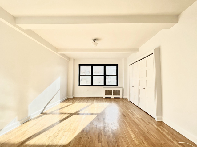 310 East 44th Street - Photo 1