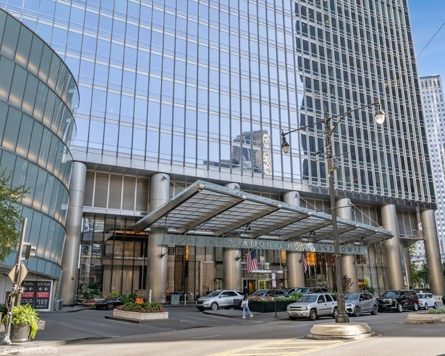 401 N Wabash Avenue - Photo 1