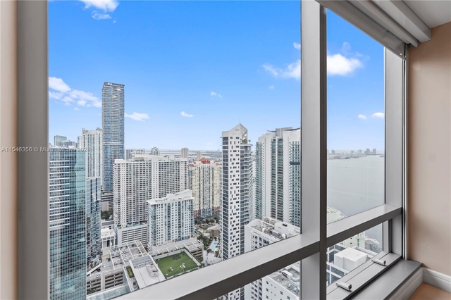 1425 Brickell Ave - Photo 1