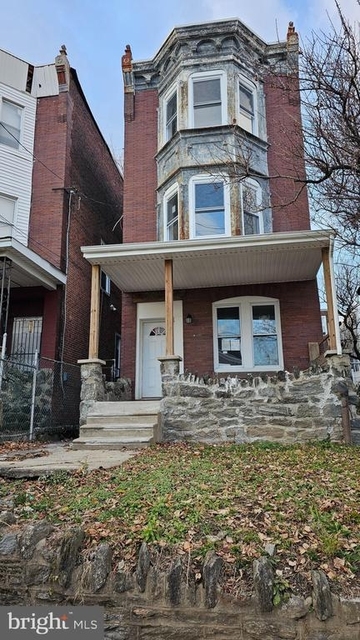 141 W Apsley St - Photo 1