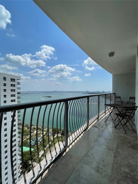 1750 N Bayshore Dr - Photo 1