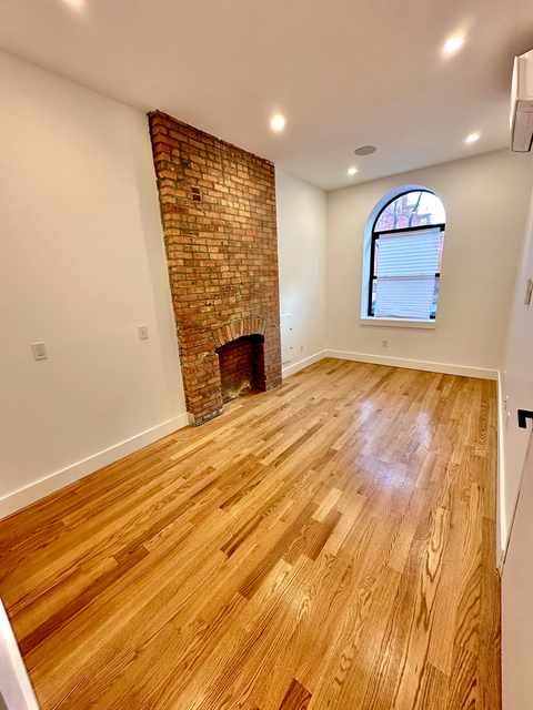 631 East 6th Street - Photo 1