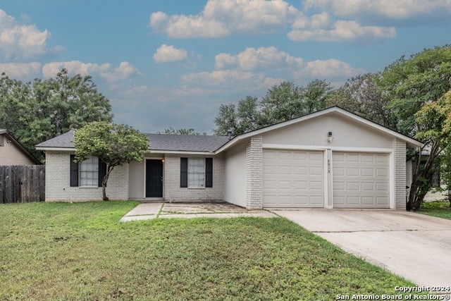 5915 Cliff Ridge - Photo 1