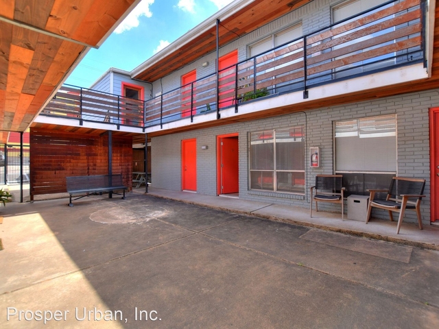 408 W 37th St - Photo 1