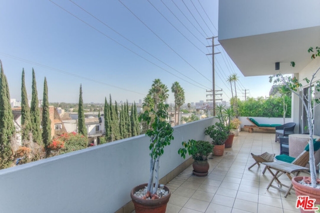 1155 N La Cienega Blvd - Photo 1