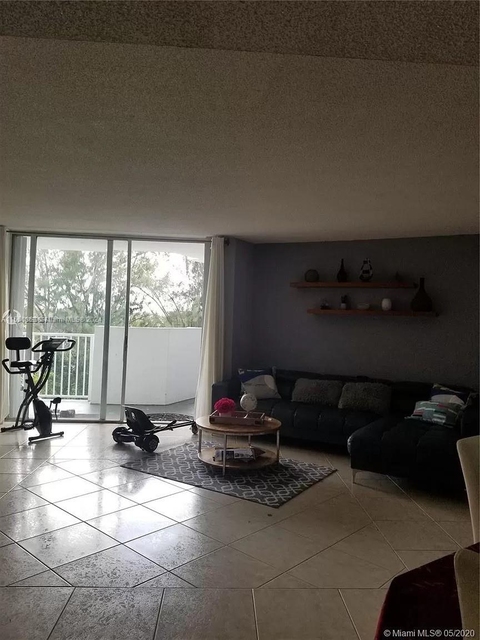 1300 Ne Miami Gardens Dr - Photo 1