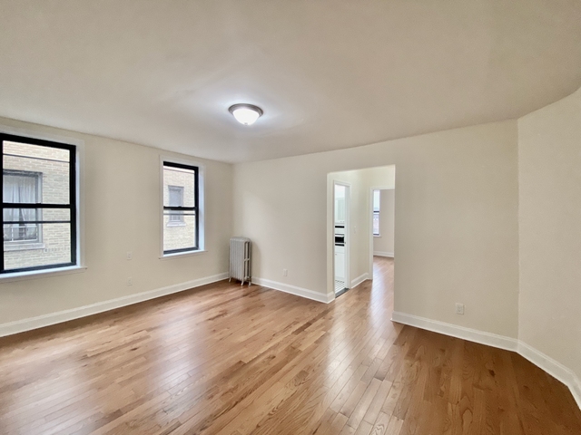 1803 Riverside Drive - Photo 1