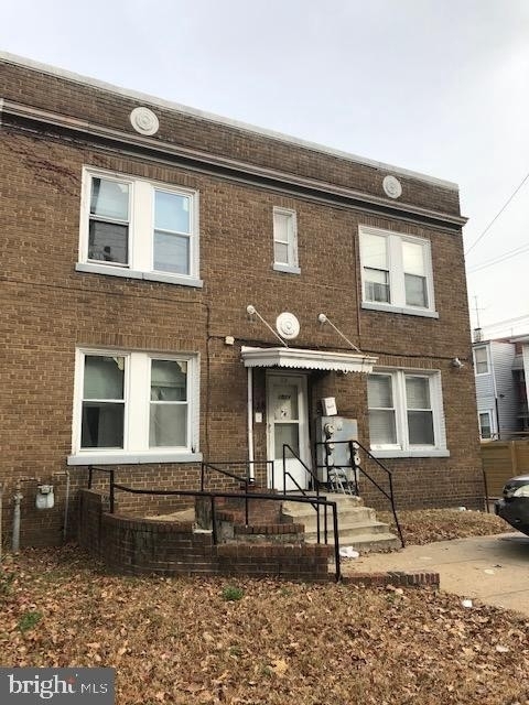 1528 Marion Barry Ave Se - Photo 1