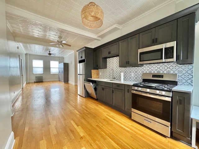 292 Van Brunt Street - Photo 1