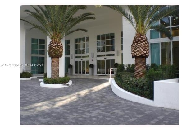 950 Brickell Bay Dr - Photo 1