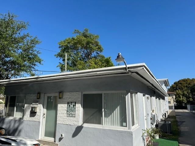 1145 Nw 3rd St - Photo 1