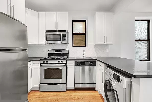 307 west 150 - Photo 1