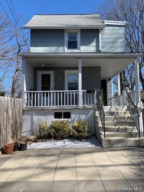 323 Maple Avenue - Photo 1