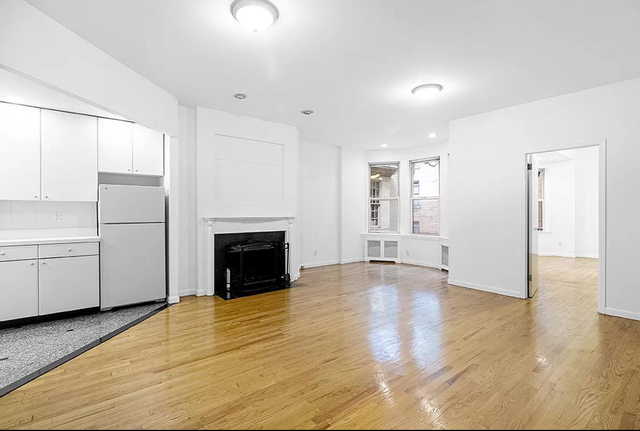 40 East 65th Street - Photo 1