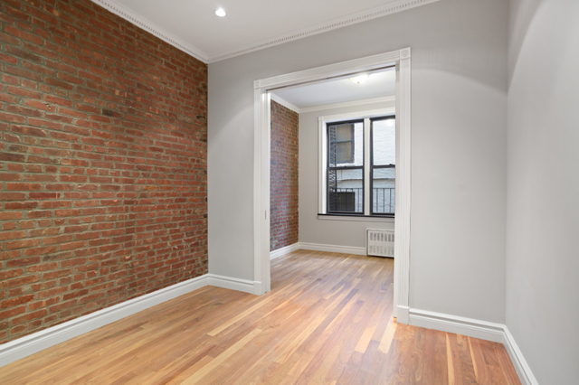 East 25th Street, the Gramercy - Photo 1