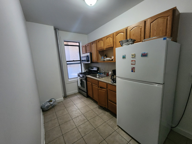 145 Vermilyea Avenue - Photo 1