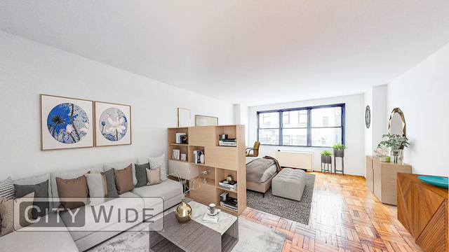 96 5th Avenue - Photo 1