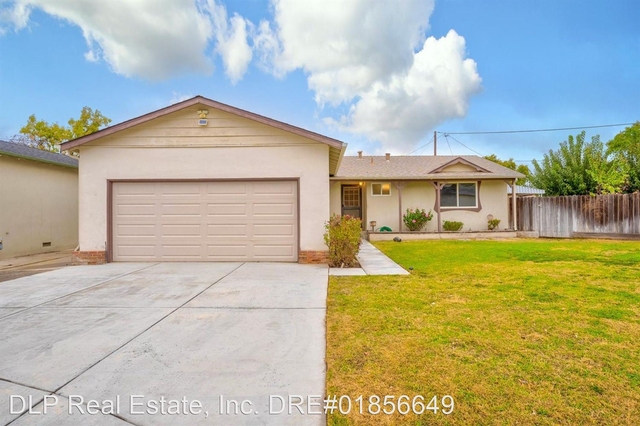 906 Valencia Drive - Photo 1