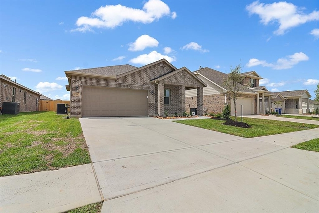 8431 Moonlight Bay Circle - Photo 1