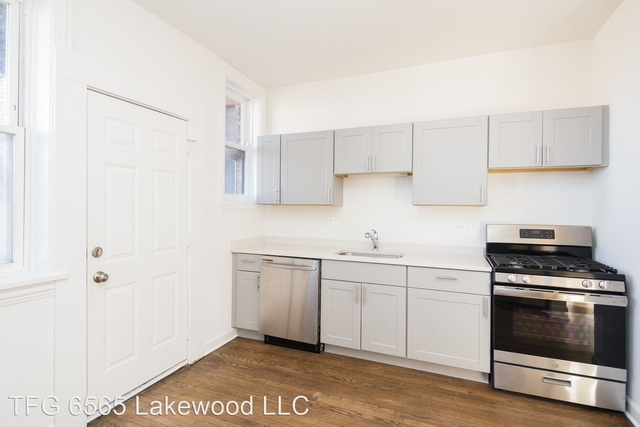 6565 N Lakewood Ave - Photo 1