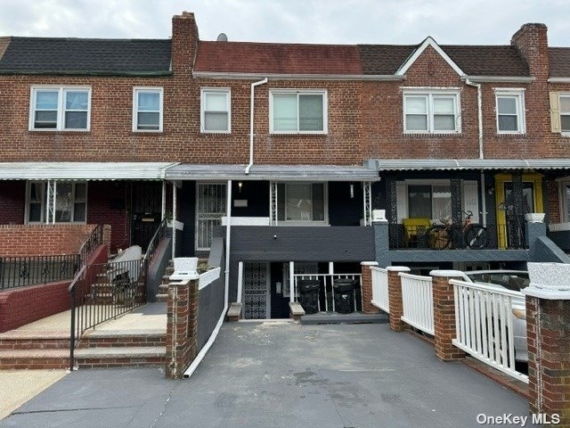 225-14 Murdock Avenue - Photo 1