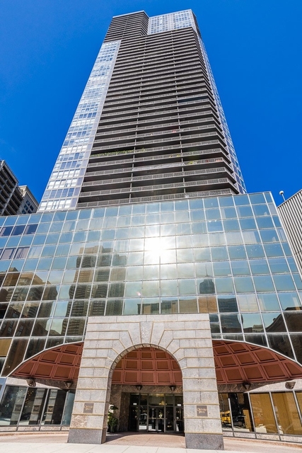 10 E Ontario Street - Photo 1