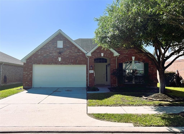 30330 Deleon Fields Drive - Photo 1