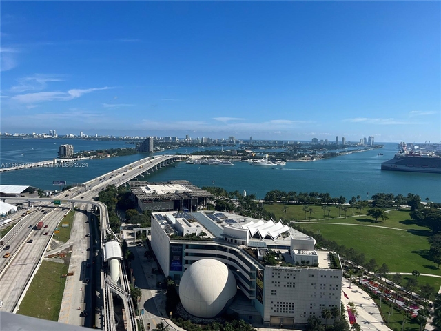 1100 Biscayne Blvd - Photo 1