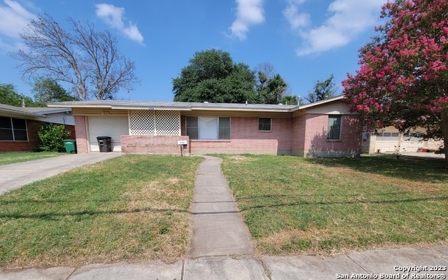 2106 Odessa Dr - Photo 1