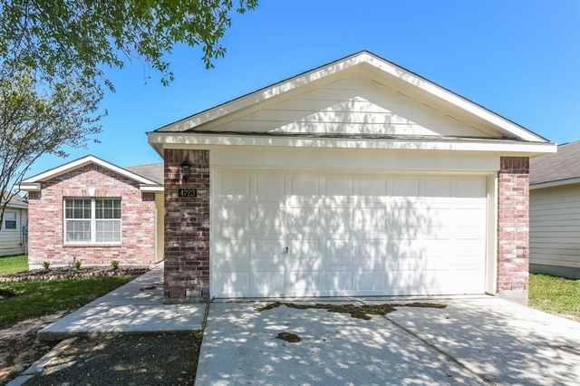 4723 San Antonio River Drive - Photo 1