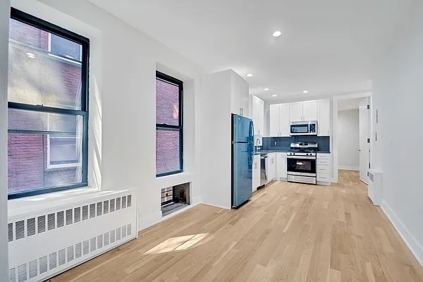 226 East 25th Street - Photo 1