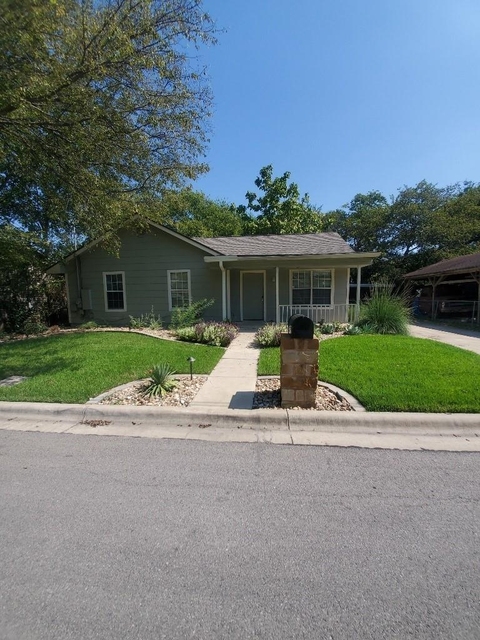 1209 Forest St - Photo 1