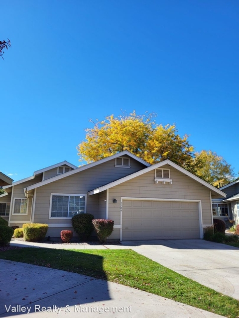 1784 Blue Spruce Court - Photo 1