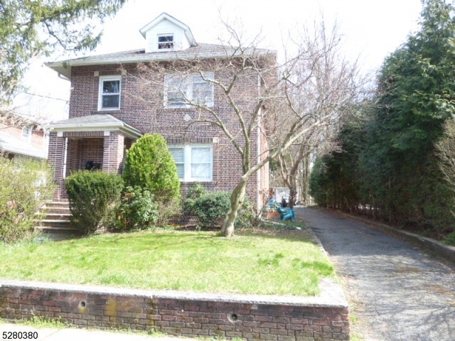 42 Cleveland St - Photo 1