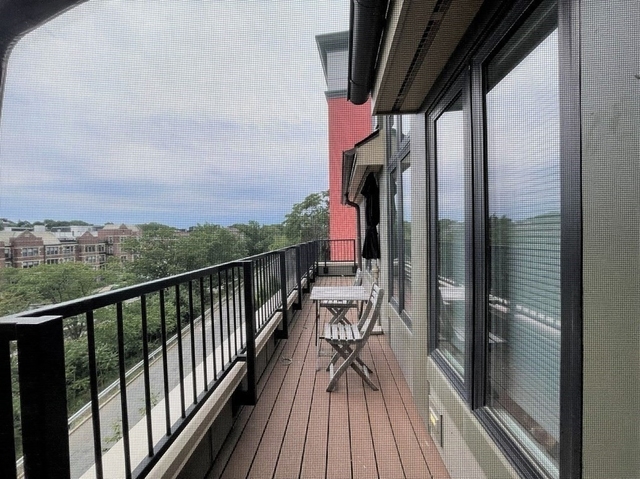 1501 Commonwealth Ave - Photo 1