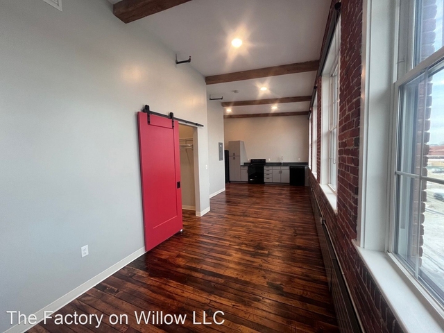 252 Willow Street - Photo 1