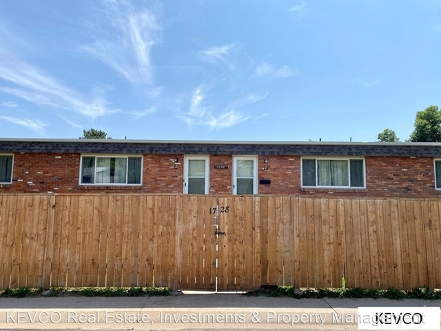 1728 Azalea Dr - Photo 1