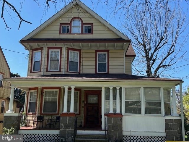 14 Franklin Ave - Photo 1