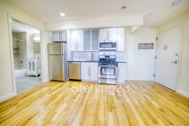 23-15 Astoria Boulevard, Astor - Photo 1