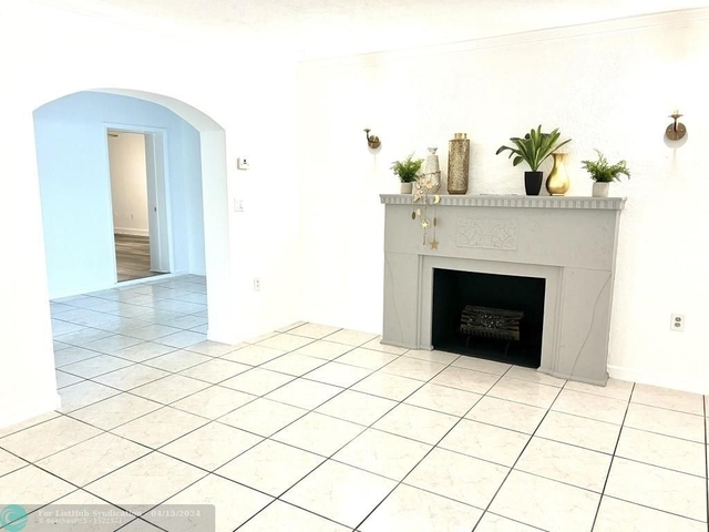 3711 Sw 1st Ave - Photo 1
