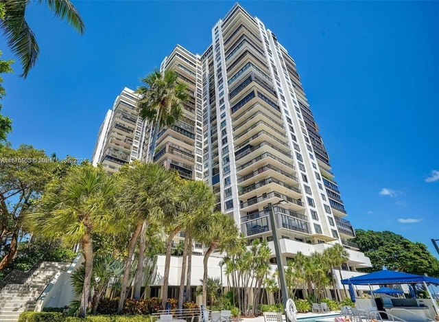 2333 Brickell Ave - Photo 1