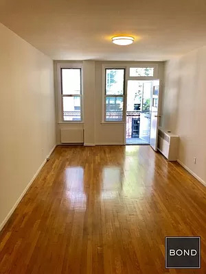 270 West 25th Street - Photo 1