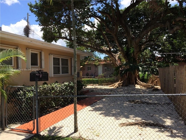 11346 Sw 2 St - Photo 1