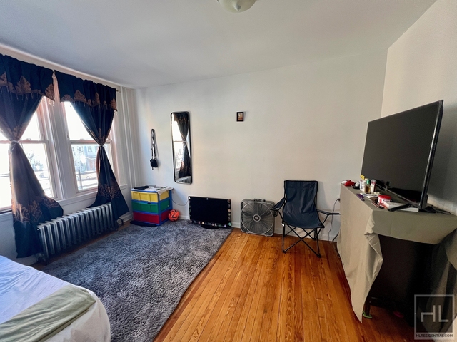 605 Liberty Avenue - Photo 1