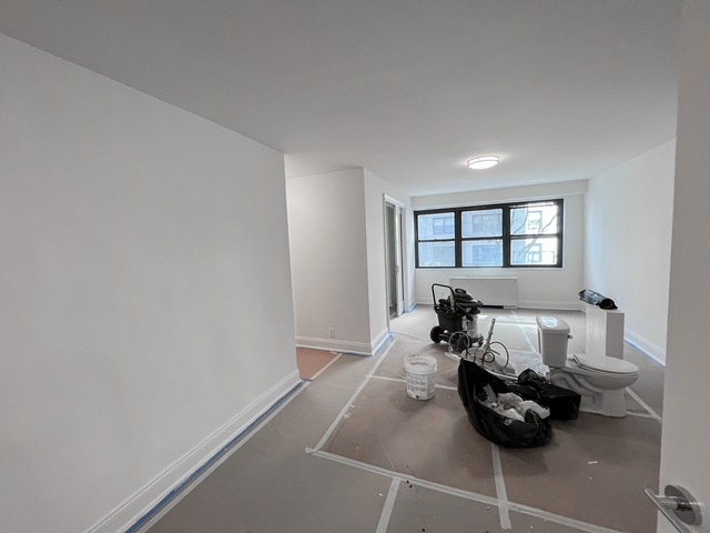 400 East 89th Street - Photo 1