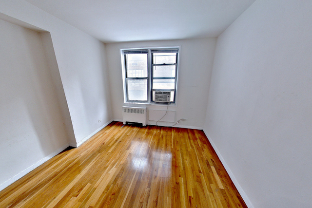 East 58th Street - Photo 1