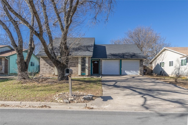 1404 Sagebrush Dr - Photo 1