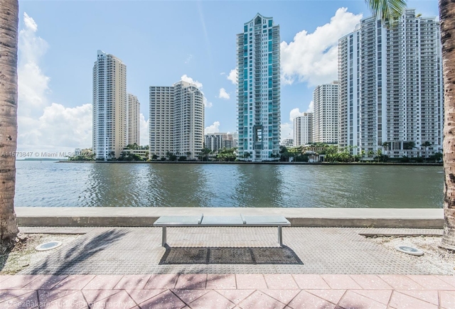 325 S Biscayne Blvd - Photo 1