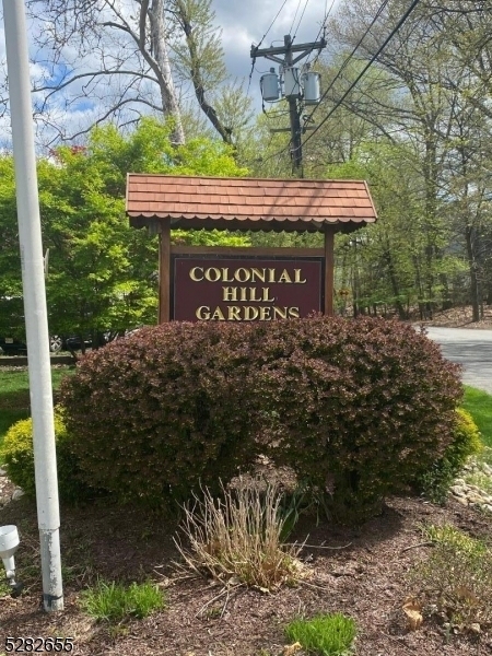 1 Colonial Dr - Photo 1